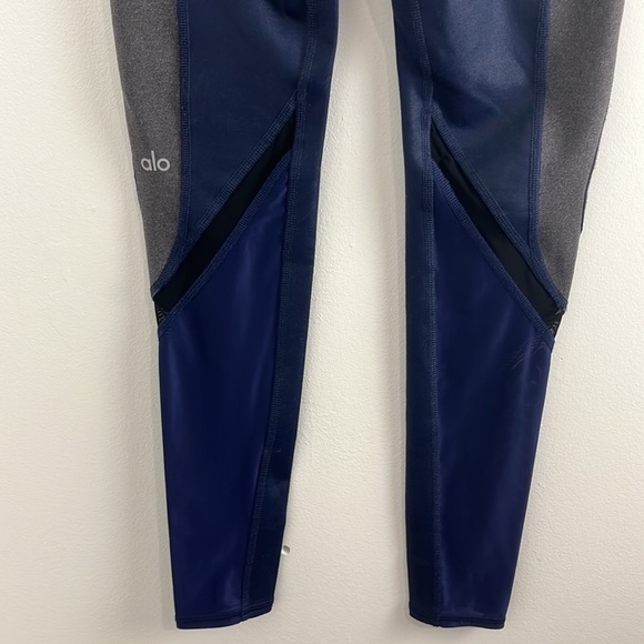 ALO Yoga Navy Leggings - Picture 4 of 10